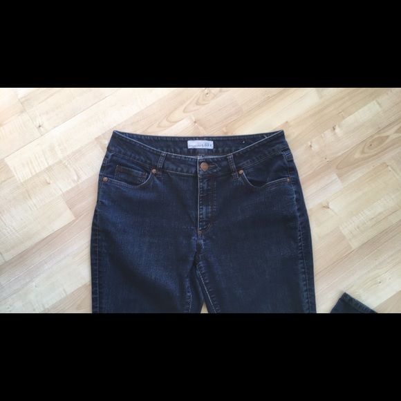 Ann Taylor LOFT Dark Wash Jeans 29/8 Like New - Picture 2 of 7